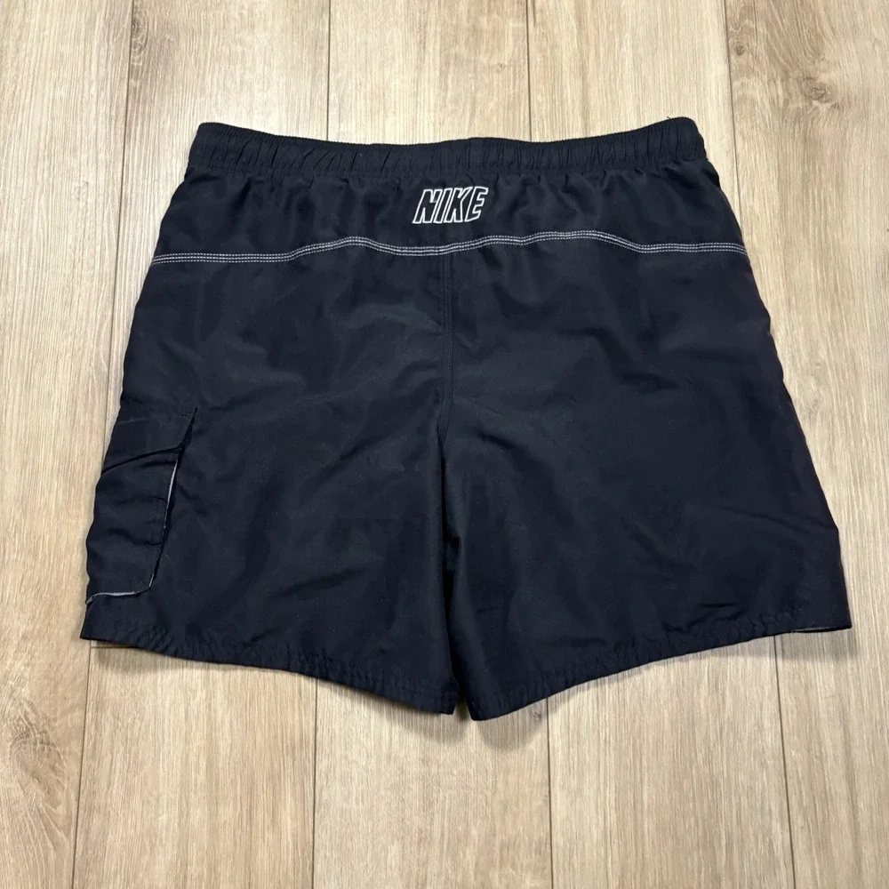Nike Shorts Men's M Black Swim Trunks Lined Drawstring Pockets Elastic‎ Waist